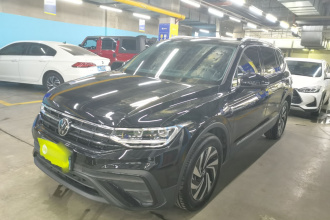 大众 途观L 2025款 出众款 300TSI 自动两驱龙腾版