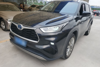 丰田 汉兰达 2022款 双擎 2.5L 两驱尊贵版 7座