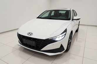 现代 伊兰特 2021款 1.5L CVT LUX尊贵版