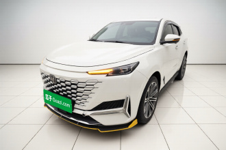 长安UNI-K 2024款 2.0T 两驱全球行版