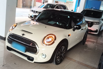 MINI 2021款 2.0T COOPER S 经典派