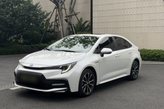 丰田 雷凌 2022款 双擎 1.8H E-CVT运动版