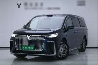 岚图汽车 岚图梦想家 2025款 PHEV 四驱尊贵乾崑版