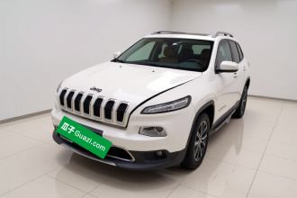 Jeep 自由光 2017款 2.0L 优越版