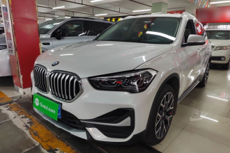 宝马X1 2022款 改款 xDrive25Li 尊享型