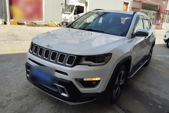 Jeep 指南者 2017款 200T 自动臻享版