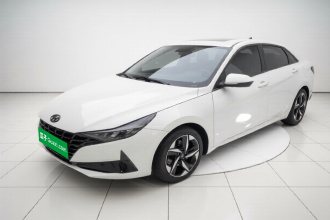 现代 伊兰特 2022款 1.5L CVT LUX尊贵版