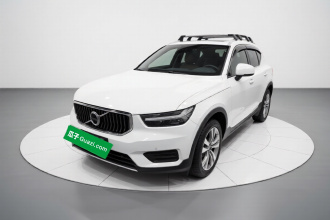 沃尔沃XC40 2021款 T4 四驱智行时尚版
