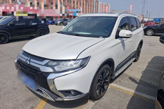 三菱 欧蓝德 2019款 2.0L 两驱畅享版 5座 国VI