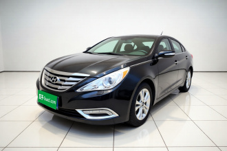 现代 索纳塔 2011款 2.0L 自动豪华版