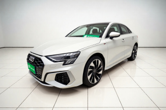 奥迪A3 2024款 A3L Limousine 35 TFSI 时尚运动型