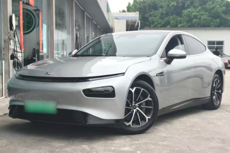 小鹏P7 2022款 480标准续航智行版