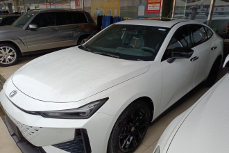 长安UNI-V 2024款 1.5T 尊享型