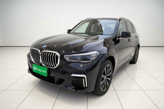 宝马X5 2022款 改款 xDrive 30Li 尊享型M运动套装