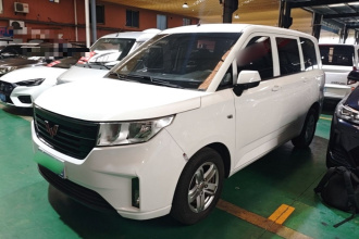 五菱汽车 五菱宏光PLUS 2019款 1.5T 手动舒适型 7座