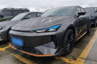 长安UNI-V 2024款 1.5T 尊贵运动型