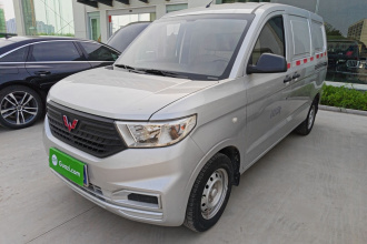 五菱汽车 五菱宏光V 2022款 1.5L劲取版封窗车液压助力LAR