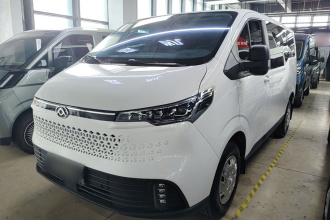 上汽大通MAXUS 新途V70 2023款 2.0T 精英版 手动短轴低顶 5/6座（125Ps）