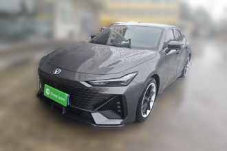 长安UNI-V 2022款 1.5T 尊贵型