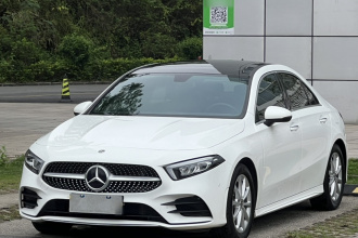 奔驰A级 2022款 A 200 L 运动轿车动感型