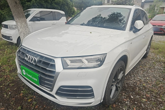 奥迪Q5L 2020款 40 TFSI 荣享时尚型