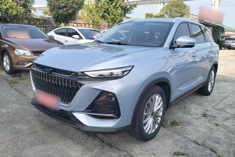 长安欧尚X7 PLUS 2022款 1.5T 蓝鲸版自动尊贵型