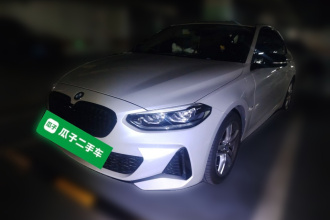 宝马1系 2023款 120i M运动曜夜版