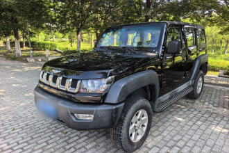 北京越野BJ40 2016款 40L 2.0T 手动两驱豪华版
