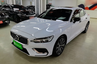 沃尔沃S60新能源 2021款 T8 E驱混动 四驱智逸豪华版
