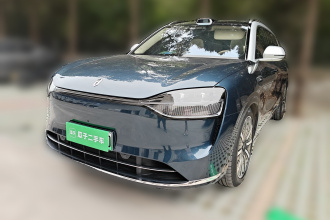 鸿蒙智行 问界M9 2025款 增程 Ultra版 52kWh 6座版 (192线激光雷达）