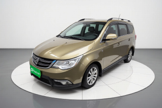 宝骏730 2014款 1.5L 手动豪华导航ESP版 7座