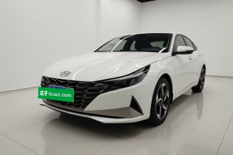现代 伊兰特 2022款 1.5L CVT LUX尊贵版