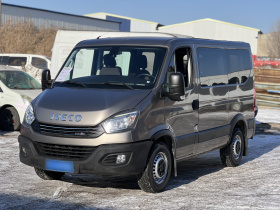 依维柯欧胜 2020款 3.0T 自动超瑞短轴低顶F1C