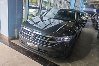 大众 速腾 2025款 改款三 300TSI DSG超越版