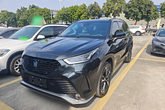 丰田 皇冠陆放 2023款 2.5L HEV四驱尊贵版