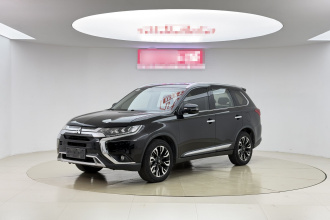 三菱 欧蓝德 2020款 2.4L 四驱致享版 5座