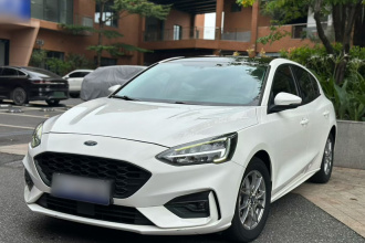 福特 福克斯 2021款 两厢 EcoBoost 180 自动锋潮型