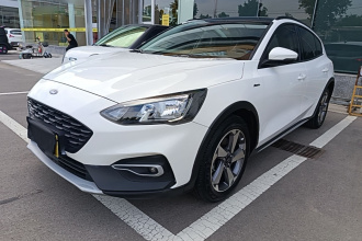 福特 福克斯Active 2020款 EcoBoost 180 自动劲潮型