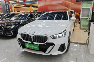 宝马5系 2024款 530Li xDrive M运动套装
