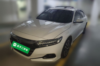 本田 雅阁 2022款 锐·混动 2.0L 锐领版