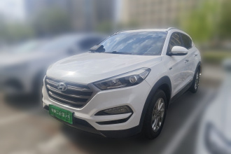 现代 途胜 2015款 1.6T 双离合两驱智能型
