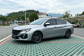 标致408 2022款 1.6T 进取版