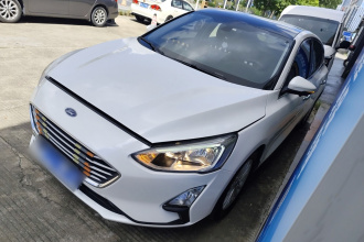 福特 福克斯 2019款 两厢 EcoBoost 180 自动锋潮型