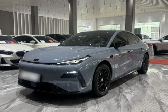吉利银河 银河星耀8 2025款 130km EM-i 尊享版