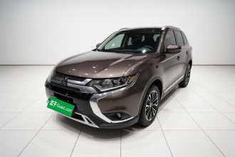 三菱 欧蓝德 2019款 2.4L 四驱致享版 5座 国VI