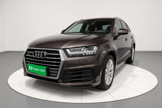 奥迪Q7 2016款 45 TFSI S line运动型