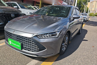 比亚迪 秦PLUS 2021款 DM-i 55KM 旗舰型