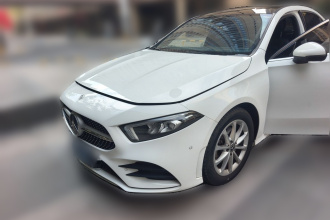 奔驰A级 2020款 改款 A 200 L 运动轿车动感型