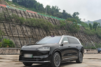 鸿蒙智行 问界M9 2024款 增程 Ultra版 52kWh 6座版