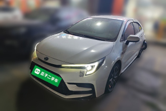 丰田 雷凌 2023款 智能电混双擎 1.8L 运动版